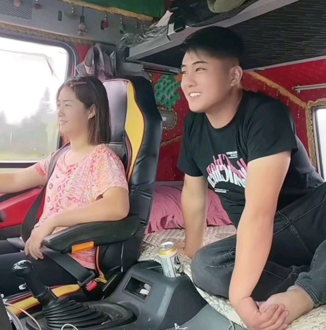 网红啊蛋自曝妻子致婚变，姨妹失踪