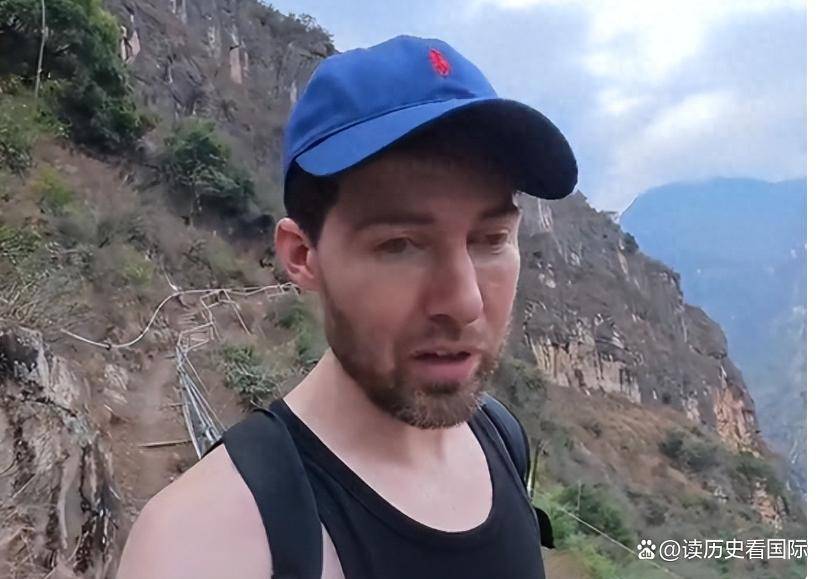 外国网红抹黑中国翻车,反被扒底朝天