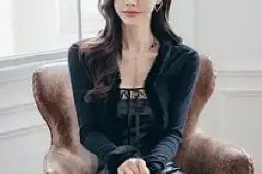 快手网红PK输后逼女主播抖胸，尺度太大遭封杀