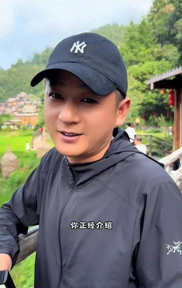 600万粉丝爱国网红被曝移民,人设崩塌