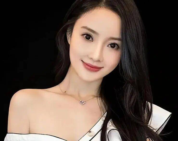 李小璐事件：女儿甜馨承受舆论代价