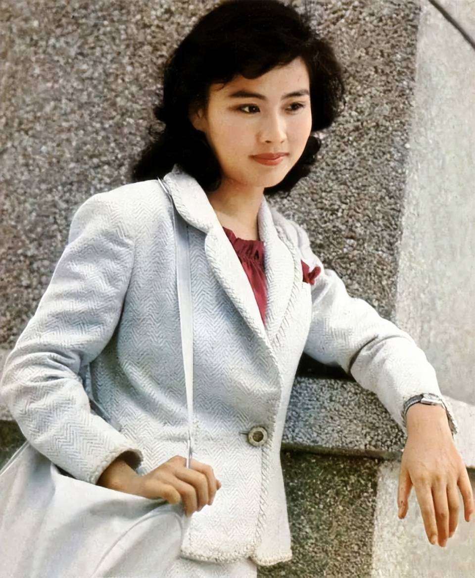 唏嘘！四大女星婚姻：出轨反咬、含恨而终