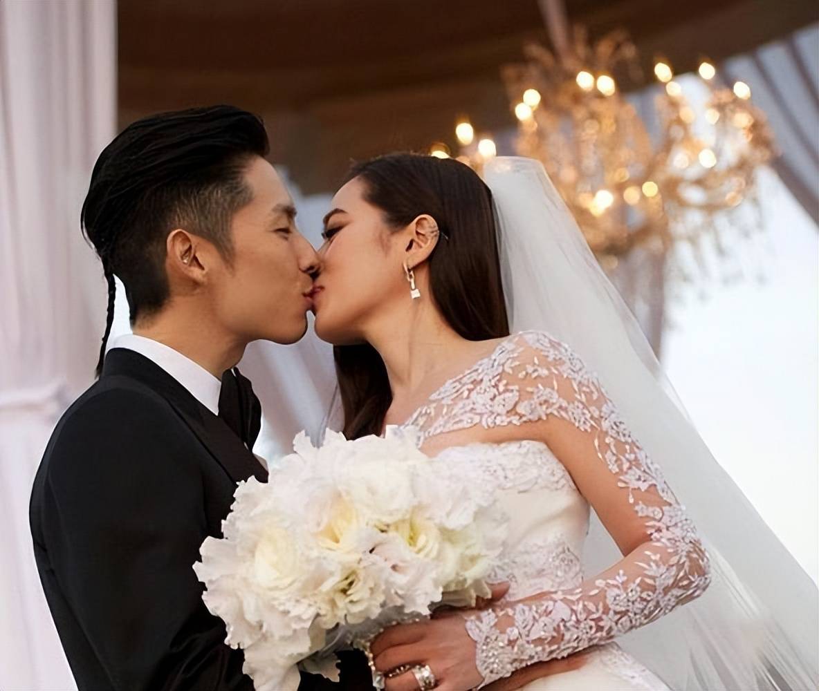 月爆四瓜!二婚起诉顶流认爱韩红道歉