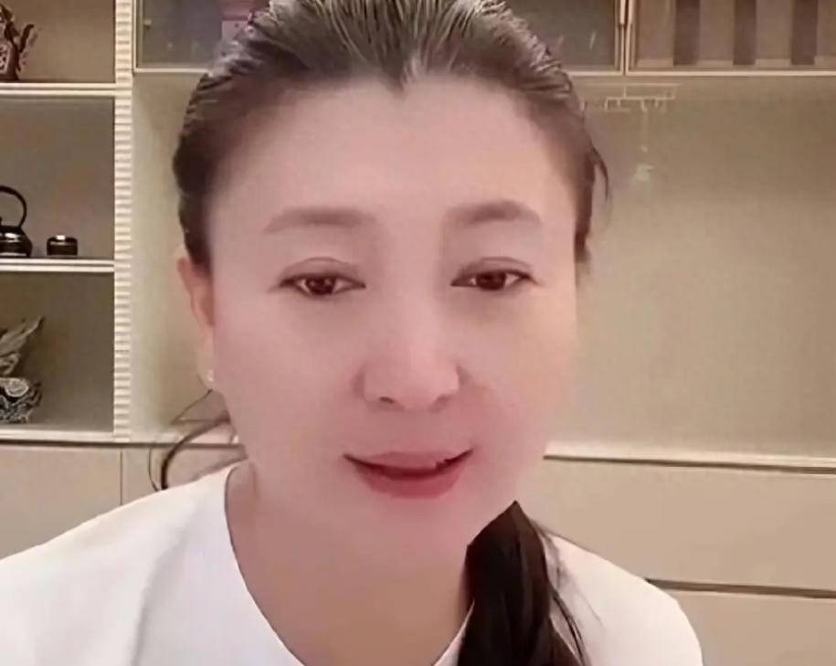 六月连环热门事件盘点:韩红意外引发争议,黄子韬生子实锤