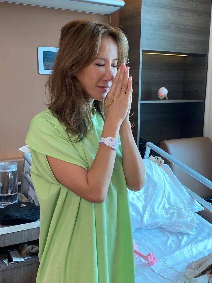 月爆四瓜!二婚起诉顶流认爱韩红道歉
