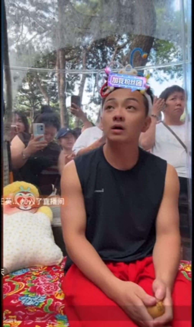 雪饼猴事件：女子索要3-4万，网红好心劝她好好处理